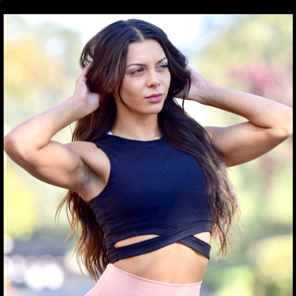 Til You Collapse black crop top sports bra size S